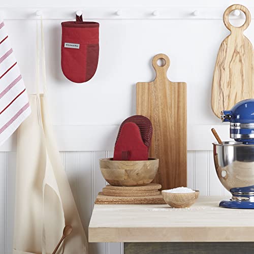 Passion Red 2 Piece Mini Oven Mitt Set C5872