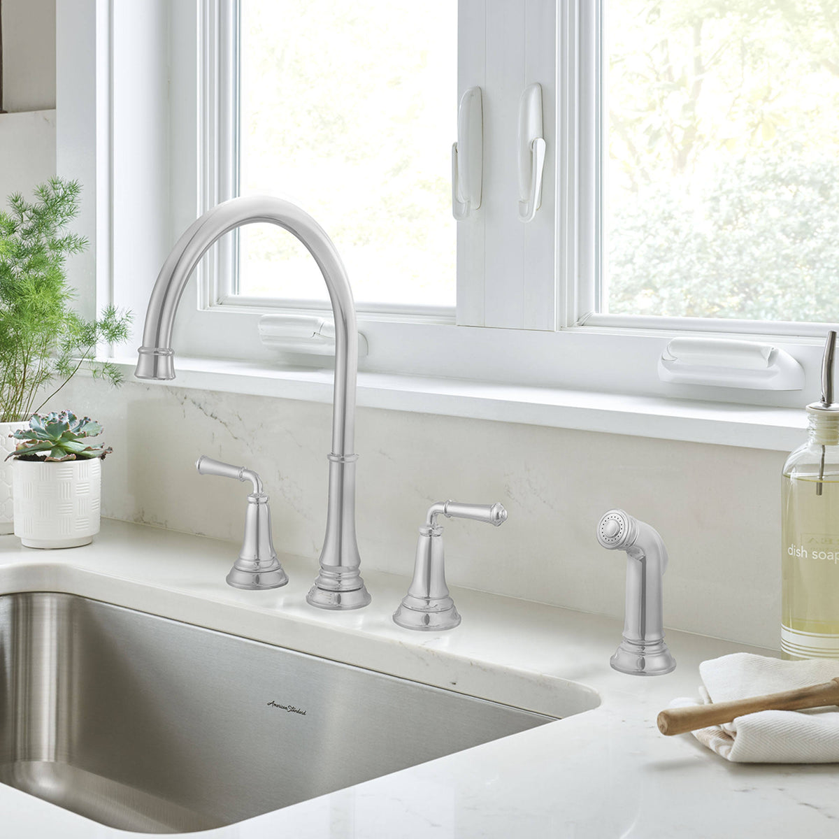 Widespread Kitchen Faucet Chrome Y252941