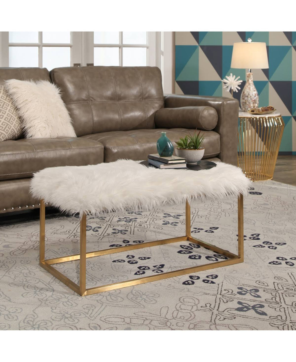 White Faux Fur Ottoman Q618