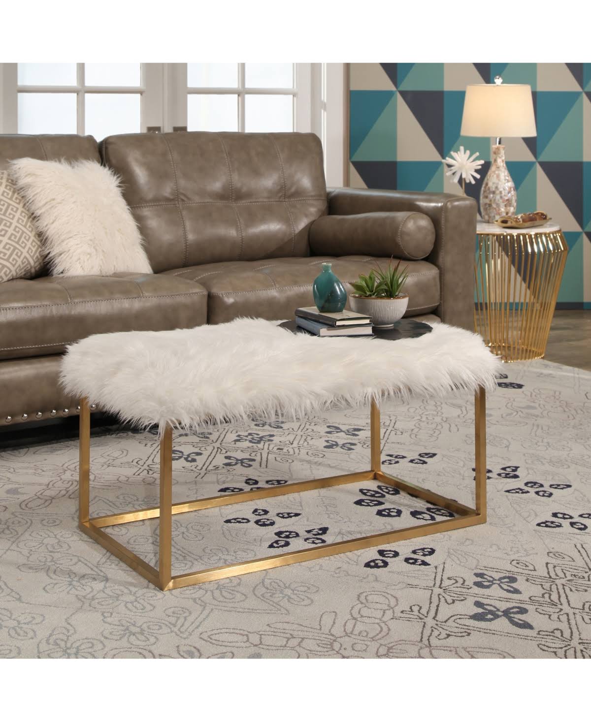White Faux Fur Ottoman Q618