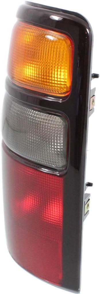 Chevy Tahoe Tail Light 2004 2005 2006 Pair w/Bulbs E881668