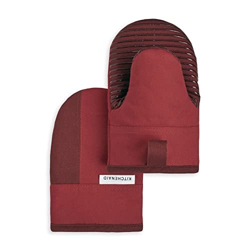 Passion Red 2 Piece Mini Oven Mitt Set C5872
