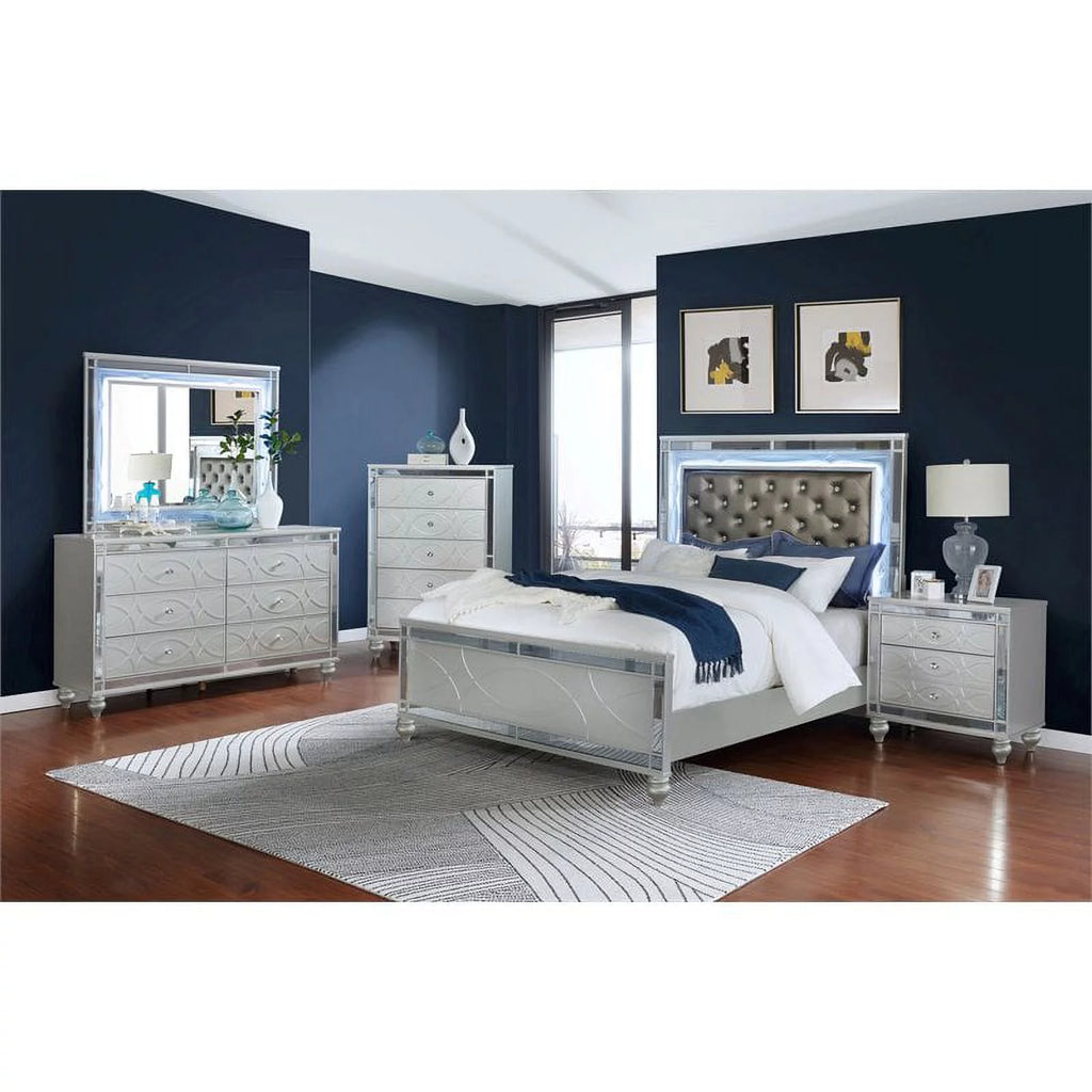 4-piece Eastern King Bedroom Set with LED Lighting C858