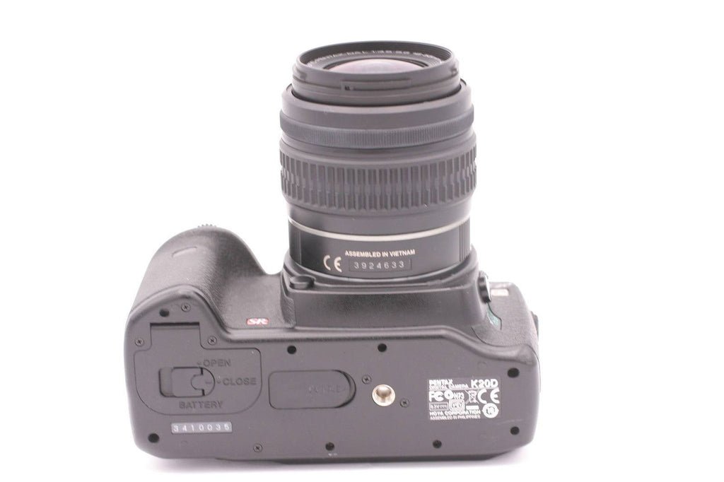 SLR Digital Camera U911740