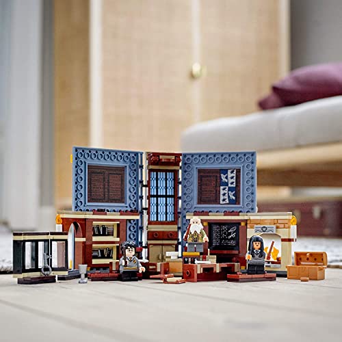 LEGO Harry Potter Hogwarts Moment: Charms Class Brick-Built Book Playset (255 pieces) Z95555