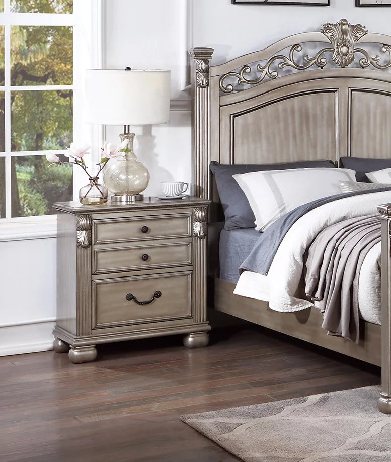 Eastern King Bed 2x Nightstands Grey Wood 3pc Set B81602
