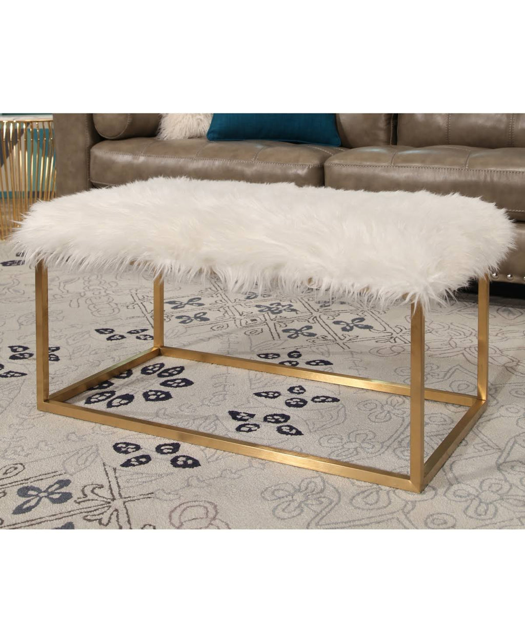 White Faux Fur Ottoman Q618