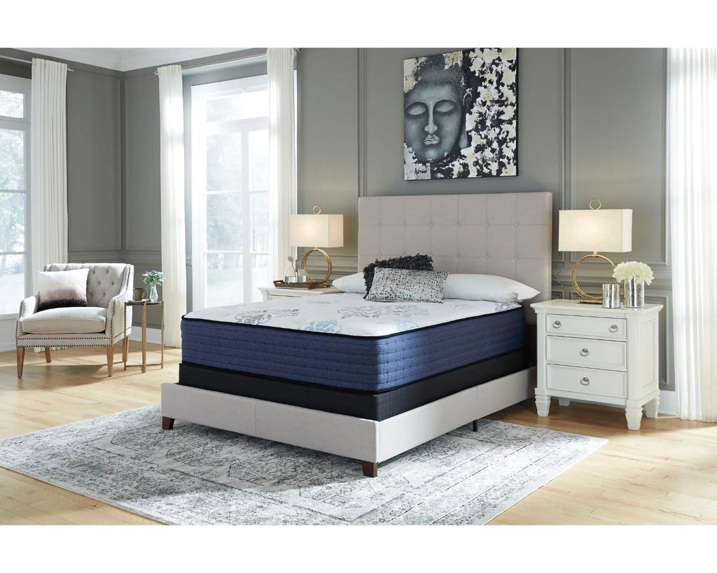 California King White Firm Mattress U3051