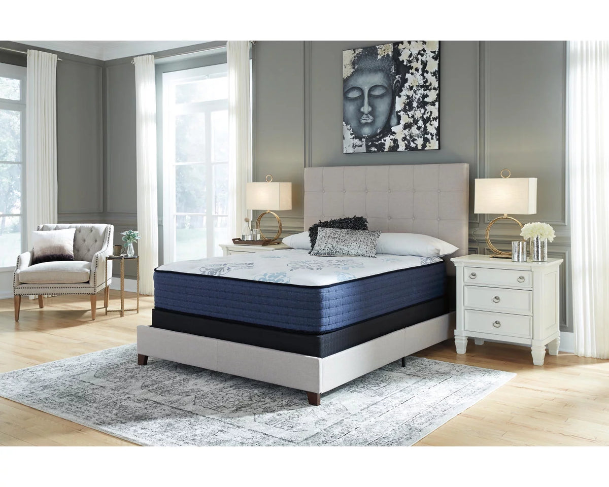 California King White Firm Mattress U3051