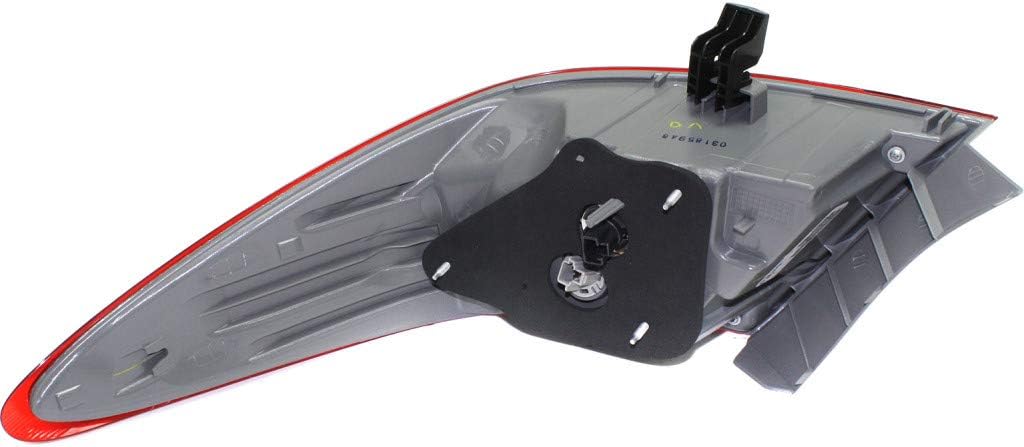Tail Light Assembly Driver Side with Bulbs H653